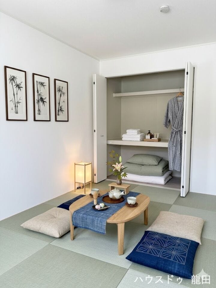 ■□■和室■□■
お子様のお昼寝や遊び場、来客用の寝室にとマルチに活躍。クローゼット付きで片付けもサッとスムーズに。
※家具を入れたイメージ写真です