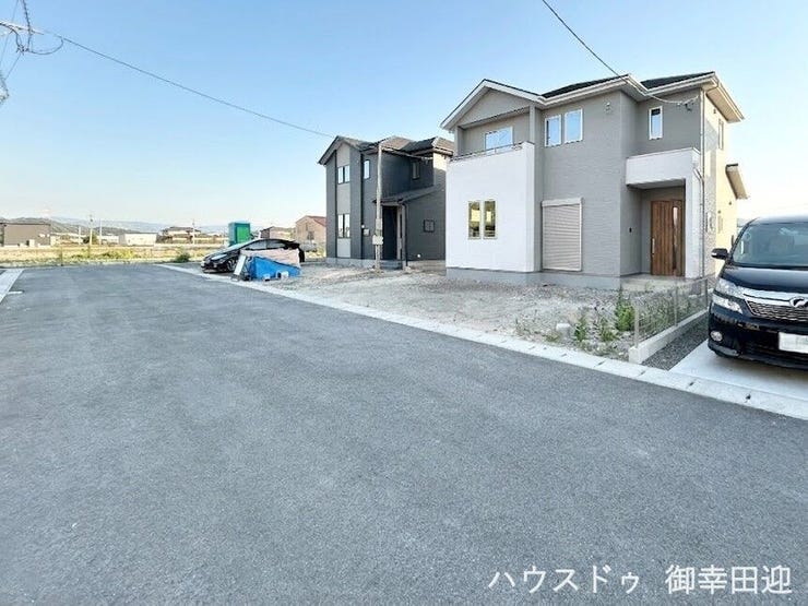 ■理想を叶える新しい暮らしの舞台■高いデザイン性と機能性を兼ね備えた住まい。ここで、家族の新しい物語が始まります。