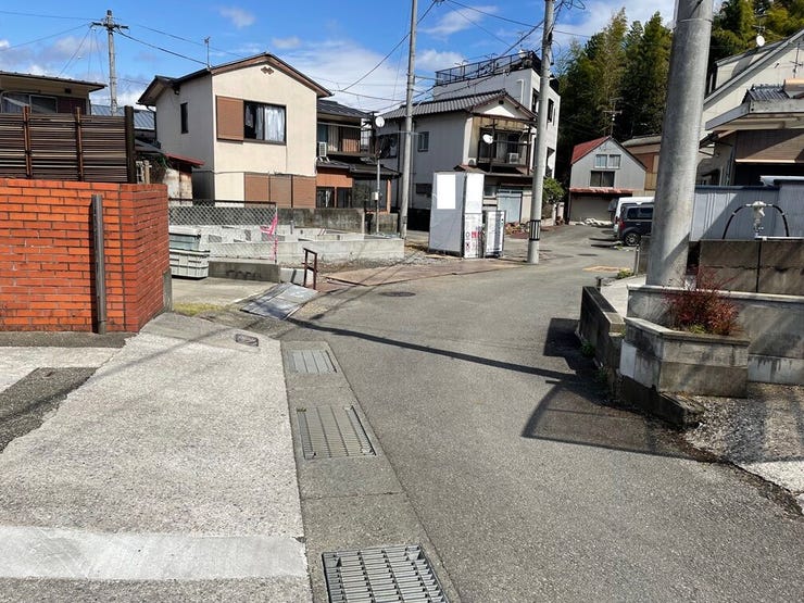 南西側道路 西から東方向