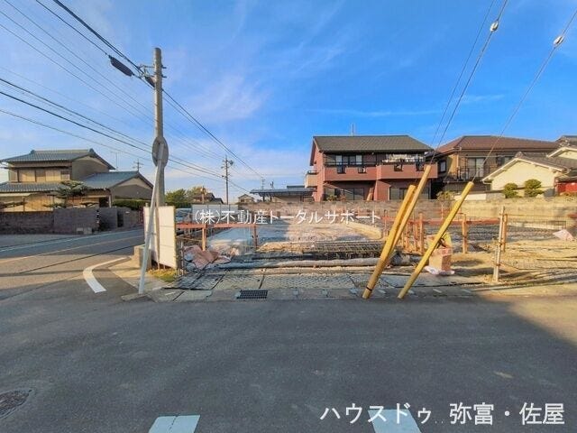 車種によりますが駐車2台可能です♪