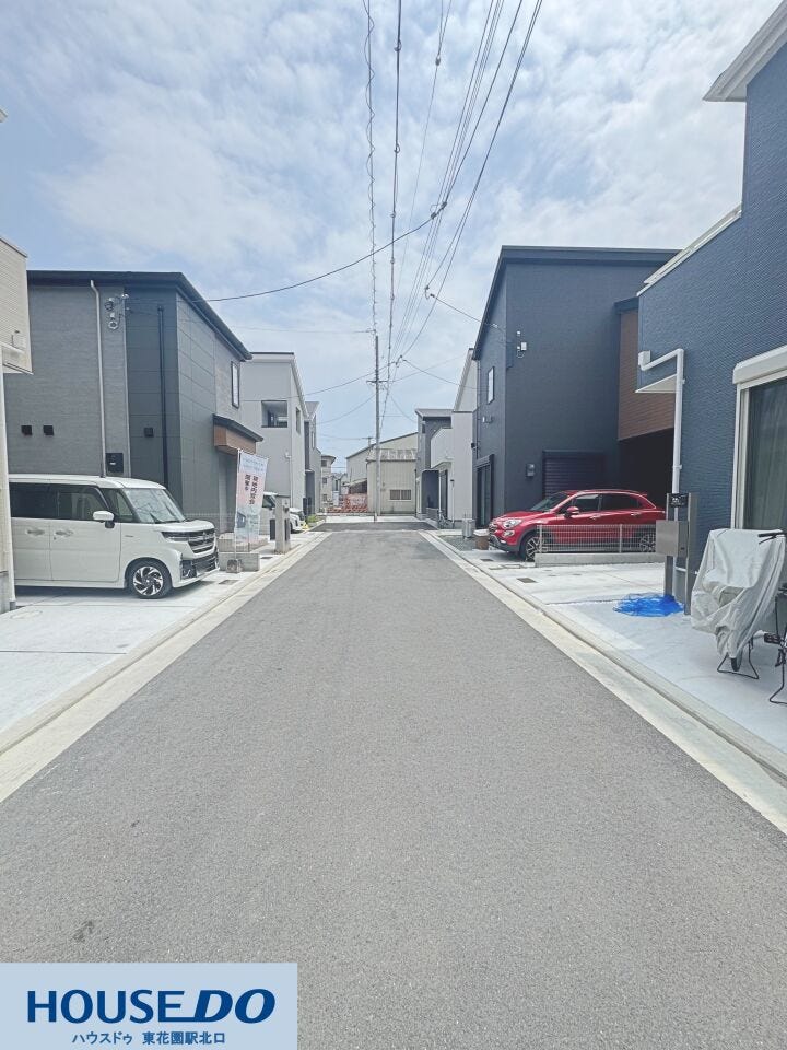 区画整理されたきれいな街並みが広がる前面道路です☆車通りも比較的落ち着いており、ゆったりとした穏やかな住環境が魅力です!