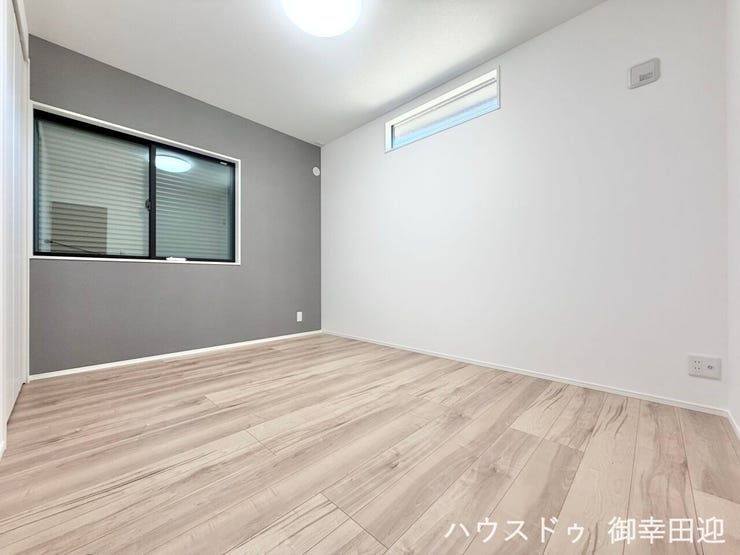 ■6帖洋室■寝室、書斎、趣味の部屋。家族の成長やライフスタイルに合わせ、様々な使い方ができる快適な空間です。