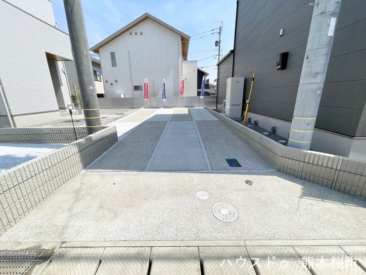 ■車と趣味の幅が広がる場所■単なる駐車スペースではない、洗車やタイヤ交換、DIYにも使える多目的な屋外スペースです。