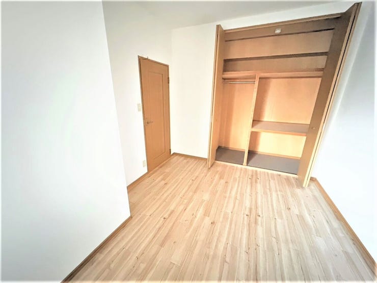 木目調のクロスがおしゃれなフリースペース!