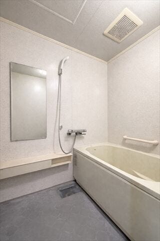 清潔感のあるバスルーム。
シンプルで使いやすい空間です。