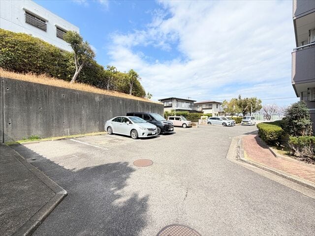 【駐車スペース】