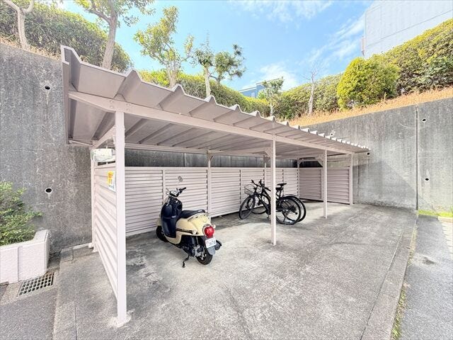 【駐輪スペース】