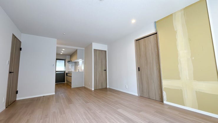 優しい色合いの室内です。
統一感があり、空間がより広く感じられます。