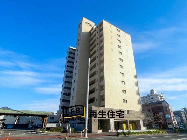 【外観】
JR徳山駅まで徒歩10分~12分程度(約1km圏内)の距離にあり、近年大きく進化した駅周辺施設を日常的に利用できます♪道が広く平坦で整備されているため、ベビーカーでの移動や自転車の利用もスムーズに!