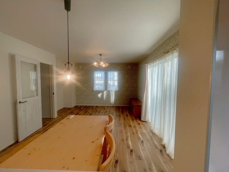 窓のサッシや建具も素敵です!