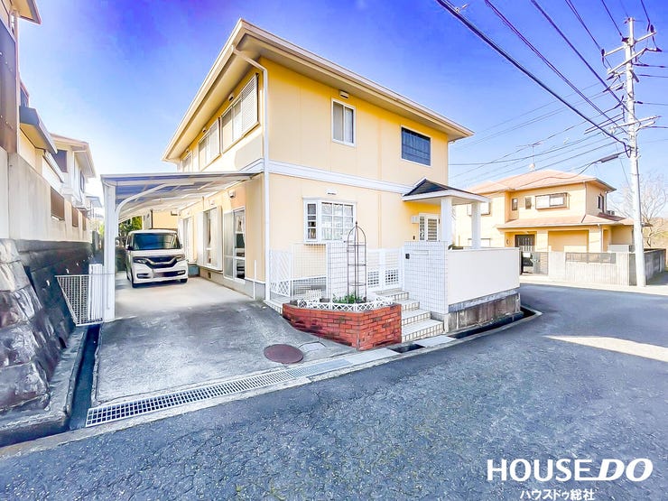 【外観】
駐車3台は魅力的☆倉敷市にも総社市にもアクセス良いエリアです!閑静な住宅街で、周辺に商業施設や医療機関もあり、家族みんなが安心して暮らせる街です。♪