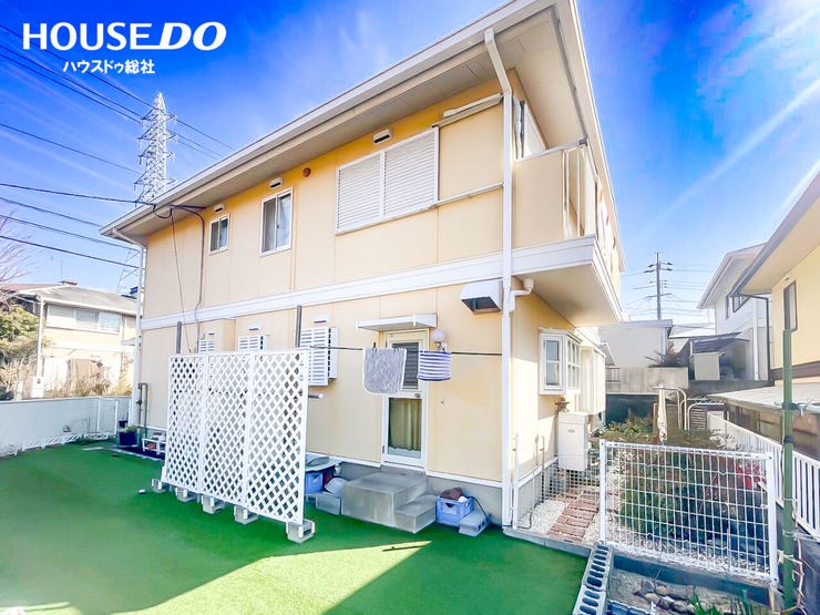 キッチン横の勝手口でゴミや洗濯物が快適☆
家事動線が良く、日々の暮らしをより便利にする住まいです♪