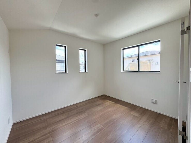 【Bedroom】主寝室や子ども部屋、在宅ワークにも使える洋室。暮らしに合わせて自由にレイアウトできます。