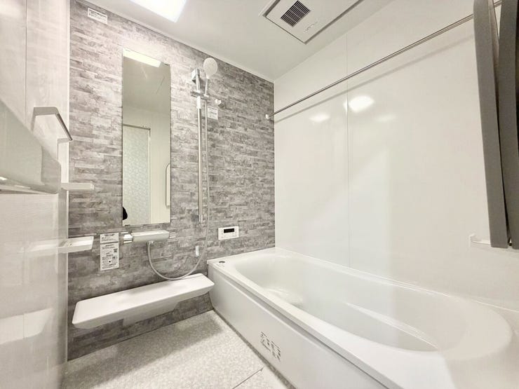 ユニットバスは新品に交換済みです♪