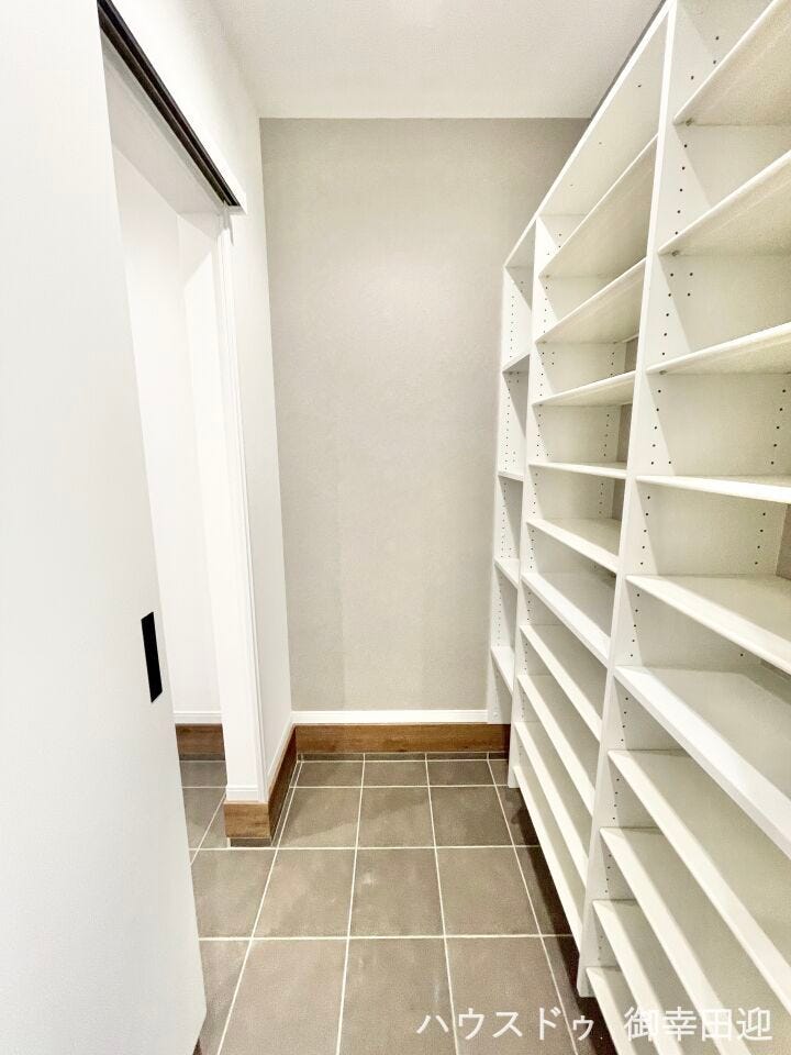 ■暮らしを整える魔法の場所■必要なものを必要な場所に。家全体で考えられた収納計画が、ゆとりある生活を実現します。