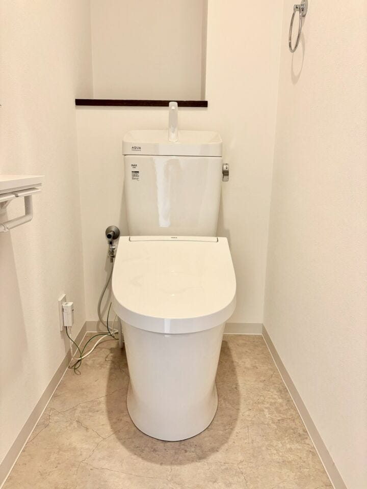 温水洗浄便座は便座を暖かく保てるため、冬場でも座ったときにヒヤッとせず快適に使用できます!