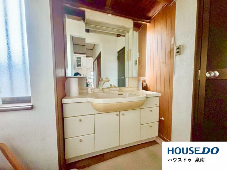 シャンプードレッサー付き洗面台が付いております☆