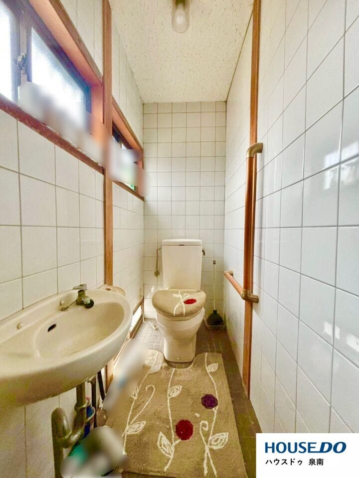 トイレには手洗い場もついております。