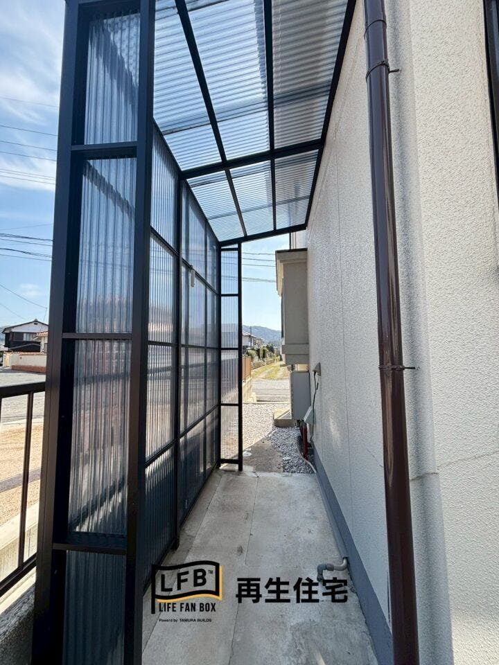 自転車などを置くのにぴったりなスペースです。