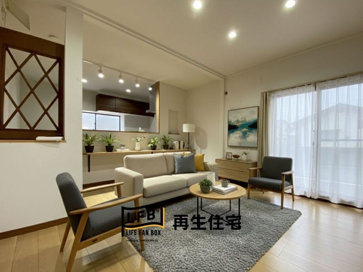 【家具配置イメージ】家族が自然と集まりたくなる、温もりに満ちた暮らしの風景がここから始まります。