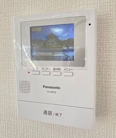 モニター付きインターホン
*同社施工例