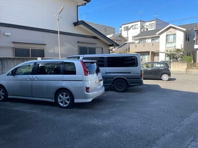 平面駐車場です。