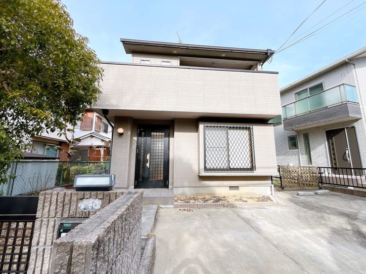 静かで落ち着いた閑静な住宅地です。
子育て世代の生活環境としても最適です◎