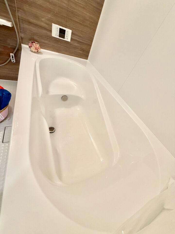 〈エコベンチ浴槽〉節水・安全・多機能を一台で実現♪半身浴や小さなお子さまが座るのに活躍します♪