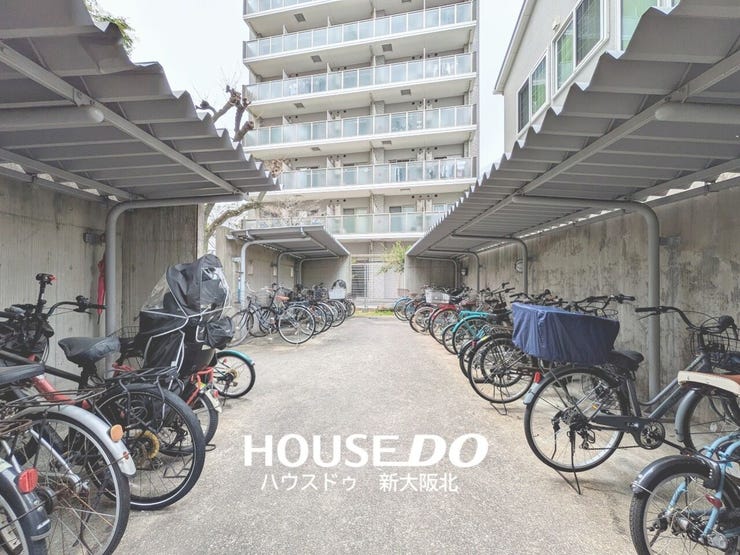 ■屋根付き駐輪場!雨が降っても大事な自転車が傷みにくいですね♪