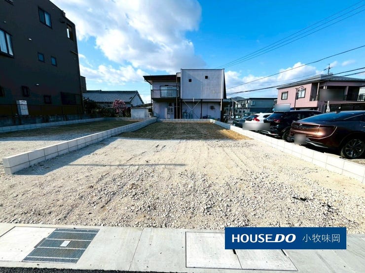 【外観】
完成後の購入では遅いかも?!実は!新築物件の2件に1件が完成前の状態で売れています!“あなた”にとって理想の物件は、“みんな”にとっても理想の物件かもしれません!一番良い場所を最初に選びましょう!