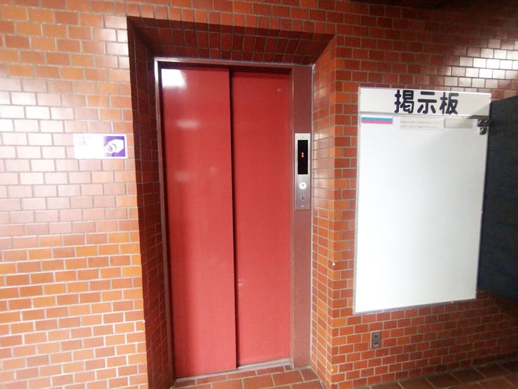 トーカンマンション三萩野 駅チカ♪角部屋♪2面バルコニー♪コンビニ・ドラッグストアまで徒歩約3分♪