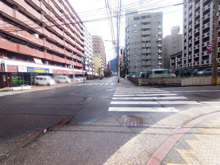 トーカンマンション三萩野 駅チカ♪角部屋♪2面バルコニー♪コンビニ・ドラッグストアまで徒歩約3分♪