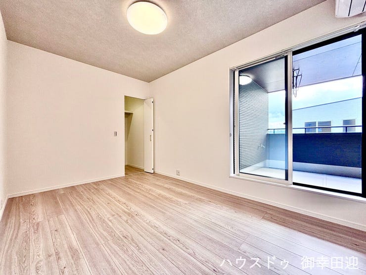 ■2階6.8帖洋室■心からリラックスできる静けさ、上質な眠りで、毎日をリセットします。明日への活力を養う空間です。