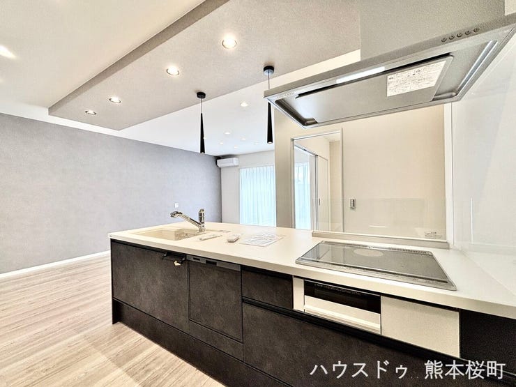 ■家族の「美味しい」が集まる舞台■高い機能性と美しいデザインを両立。料理する人も、待つ人も、笑顔になれる場所です。