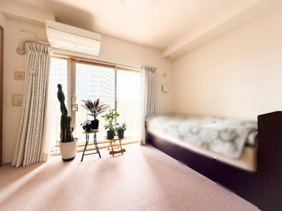 障子を開ければ日当たり良好です