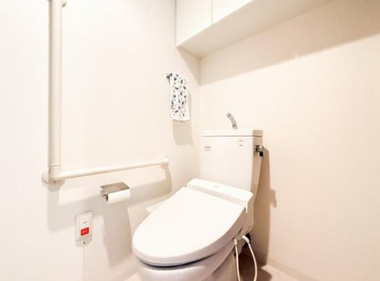 車椅子で直接入れるように設計されてます