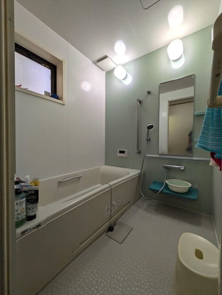 毎日の疲れも吹き飛ぶ浴室♪
足も広げてゆったりくつろげます。