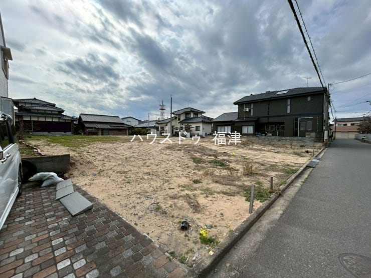 古賀西小学校まで徒歩1分。
お子様の通学も安心の距離です。
《古賀市天神7丁目 新築戸建》