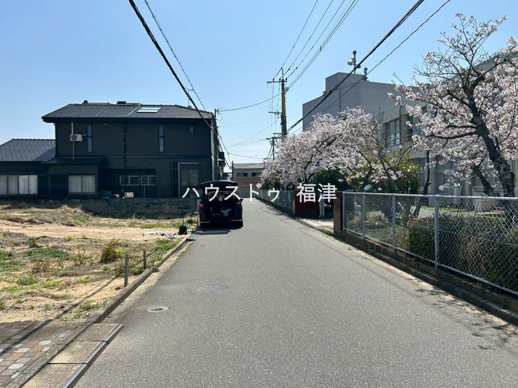 未完成物件は立地を確認後、
同メーカーが建てたお家をご案内♪
《古賀市天神7丁目 新築戸建》