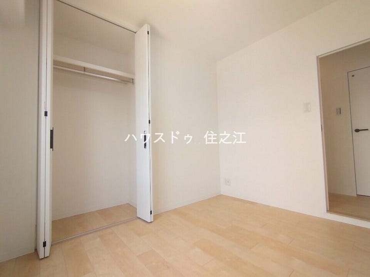 自分だけのスペース!!お好きなコーディネートを楽しむことができる洋室です (売主購入時写真)