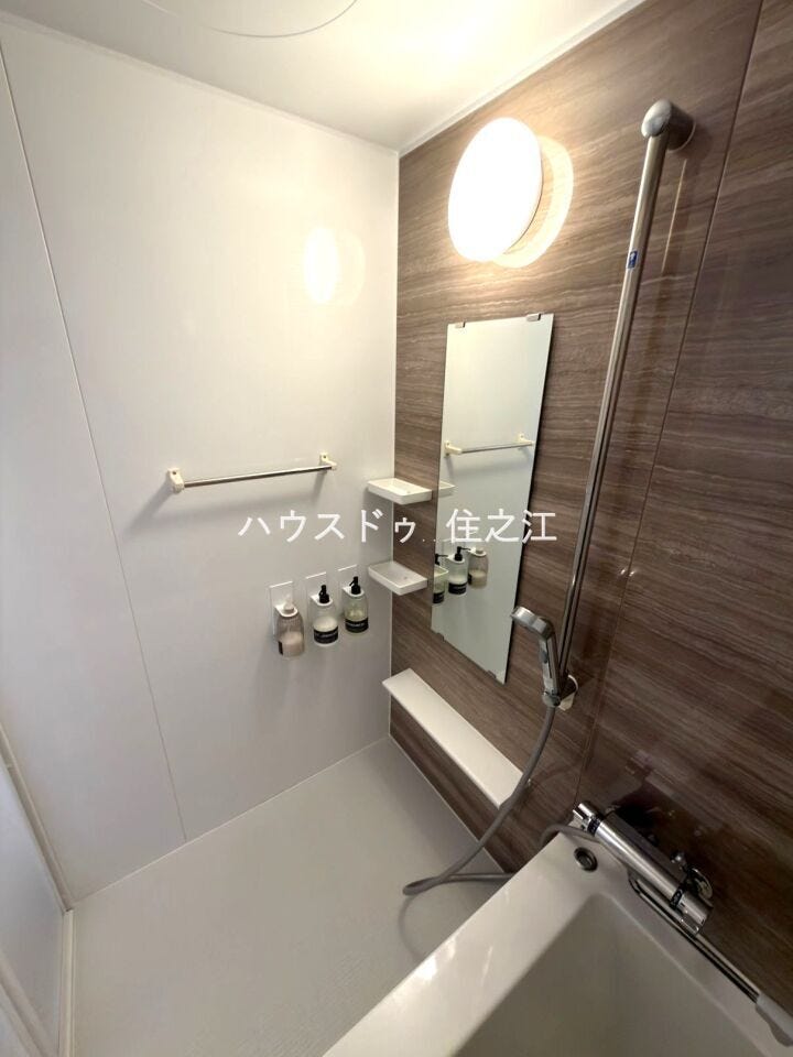 お子様と一緒にバスタイムを楽しめる広々浴室 (売主購入時写真)