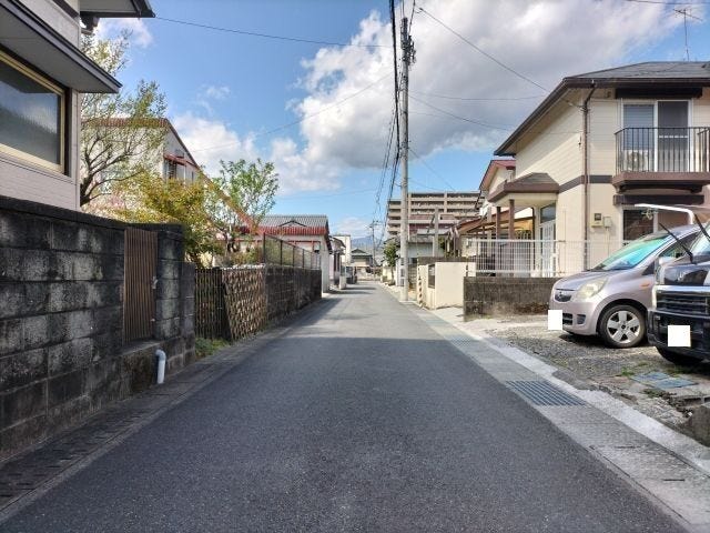 西側道路 南から北方向