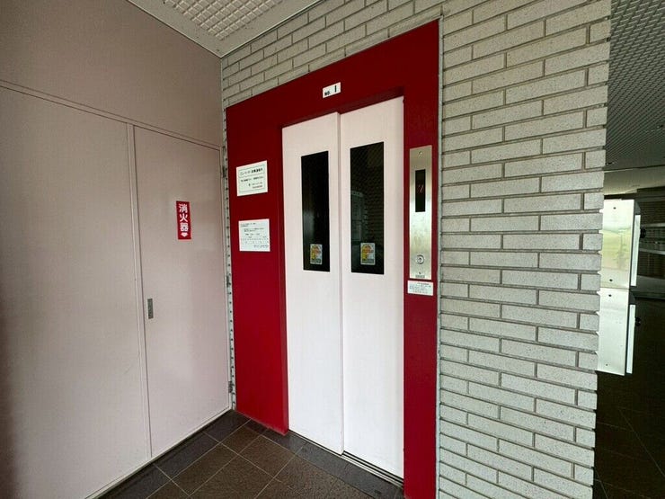 【Facilities】移動がスムーズなエレベーター付き。毎日の昇降がぐっと便利になります。