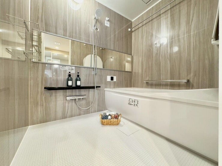 【Bathroom】リラックスできる空間で、一日の疲れを癒し、心身共にリフレッシュできます。