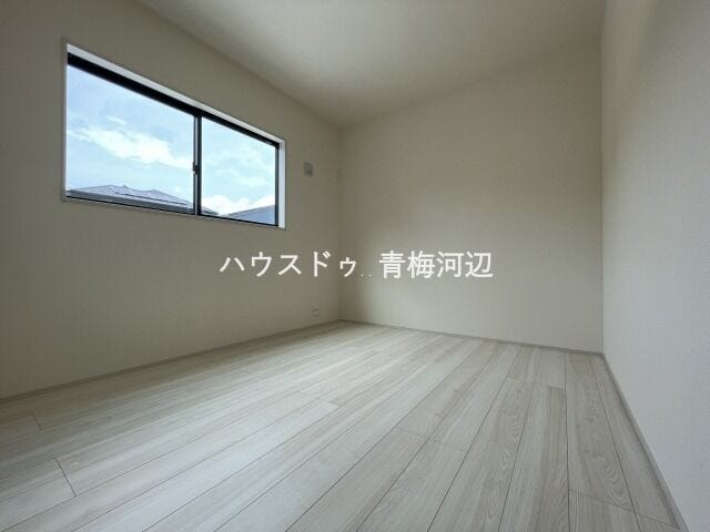 北側5.3帖洋室