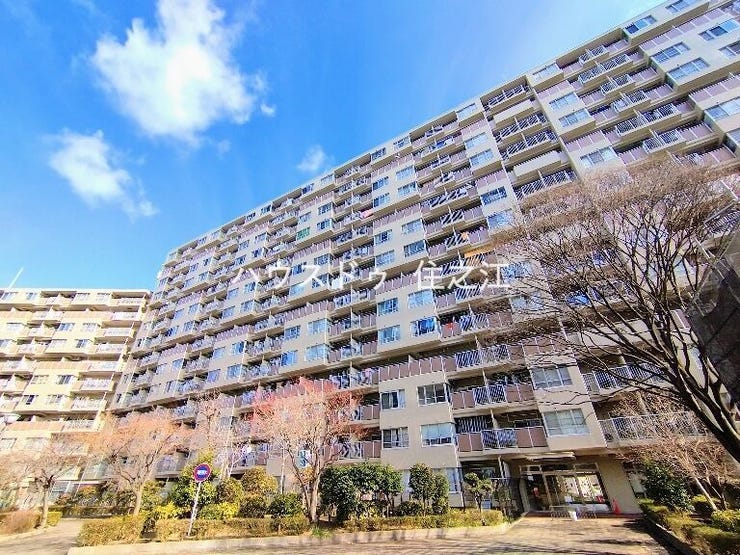 ★バルコニー幅は余裕がございますので小テーブルでティータイムも楽しめます♪