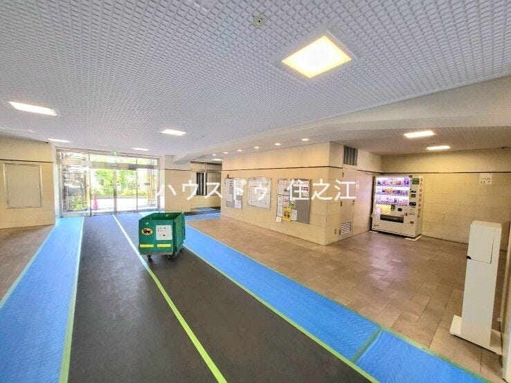 ★解放感のあるロビー。明るい印象を受けますね♪