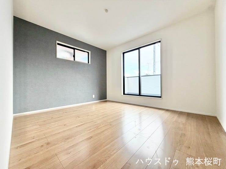 ■2階7.7帖洋室■心からリラックスできる静けさ、上質な眠りで、毎日をリセットします。明日への活力を養う空間です。