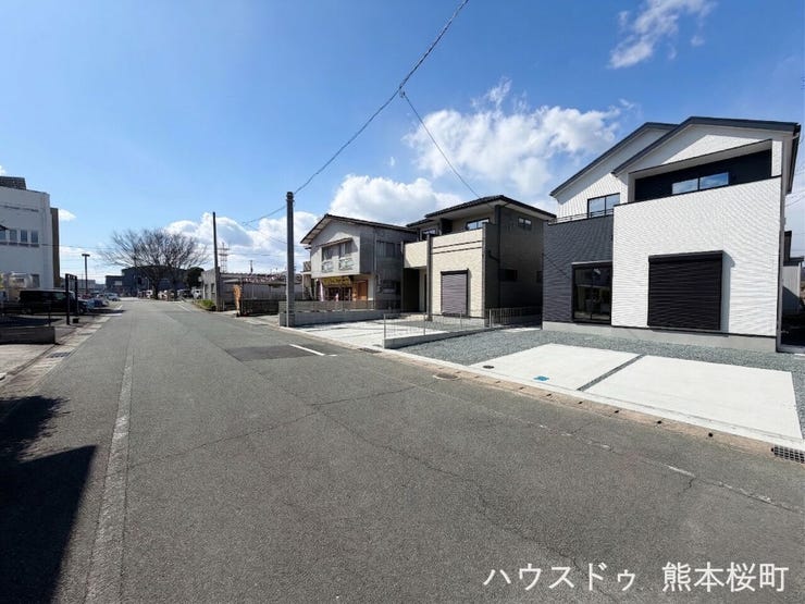 ■理想を叶える新しい暮らしの舞台■高いデザイン性と機能性を兼ね備えた住まい。ここで、家族の新しい物語が始まります。