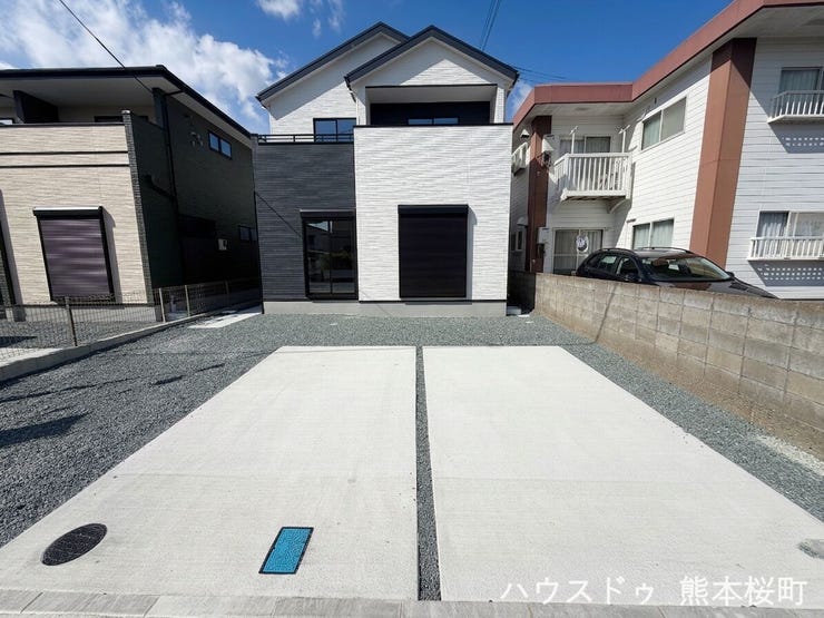 ■車と趣味の幅が広がる場所■単なる駐車スペースではない、洗車やタイヤ交換、DIYにも使える多目的な屋外スペースです。